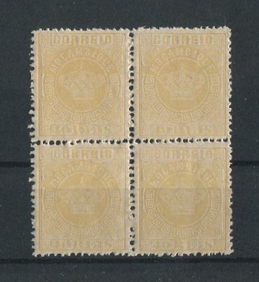1881 - Afinsa nº 13a. Tipo Coroa. Selos de 40r EM QUADRA. Novos SEM CHARNEIRA (**) e com goma original. Denteado 12 1/2. Em boas condições.