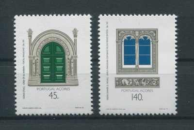 1994 - Afinsa nº 2239/2240. Arquitectura do Período dos Descobrimentos - o Manuelino nos Açores. Série nova sem charneira. Goma Original. Em boas condições.