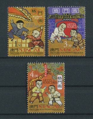 1997 - Afinsa nº 917/919. Artes Marciais. Série completa nova SEM CHARNEIRA (**) e com goma original. ISOLADOS (sem ser em tira). Em boas condições.