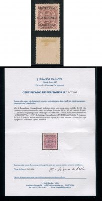 1895 - Afinsa nº13. D. Carlos I com sobrecarga ''Centenário de S. António''. Selo de 100 reis novo sem goma como emitido. Com CERTIFICADO DE PERITAGEM. Em boas condições.