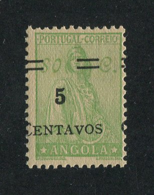1945 - Afinsa nº 285. Ceres com sobretaxa. Selo de 5c/80c novo, COM CHARNEIRA (*) e goma original. SOBRECARGA DESLOCADA. Em boas condições.