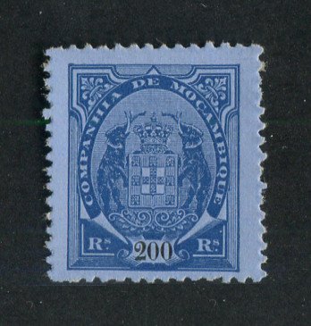 1895 - Afinsa nº 22a. Elefantes. Selo de 200r novo sem goma como emitido. Denteado 11 1/2, papel porcelana. Em boas condições.