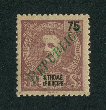1920 - Afinsa nº 235. D. Carlos I com sobrecarga local REPUBLICA. Selo de 75r novo sem goma como emitido. Em boas condições.
