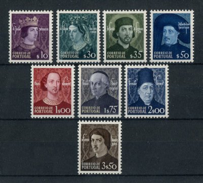1949 - Afinsa nº 705a/712a. Fundação da Dinastia de Avis. Série completa nova SEM CHARNEIRA (**) com goma original. SELOS DO BLOCO, sem as assinaturas "P.GUEDES" e "COURVOISIER S.A." impressas na base do selo. Em boas condições.