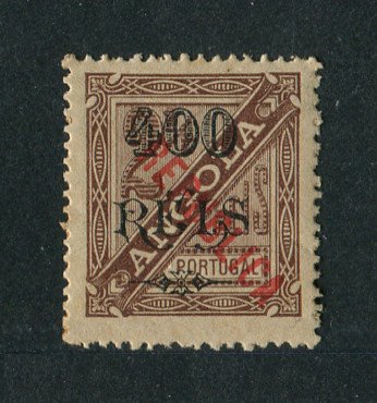1914 - Afinsa nº 175a. D. Carlos I com sobretaxa e sobrecarga local REPUBLICA. Selo de 400r/2 1/2r novo COM CHARNEIRA (*) e goma original. Denteado 13 1/2. Em boas condições.