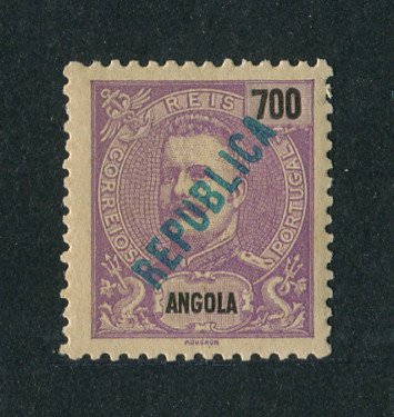 1914 - Afinsa nº 166. D. Carlos I com sobrecarga local REPUBLICA. Selo de 700r novo SEM CHARNEIRA (**) e com goma original. Em boas condições. (muito raro)