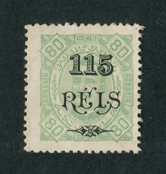 1902 - Afinsa nº 66. D. Carlos I com sobretaxa. Selo de 115r/80r novo SEM GOMA. Em boas condições.