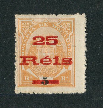 1900 - Afinsa nº 42. Elefantes com sobretaxa. Selo de 25r/5r novo sem goma como emitido. Em boas condições.