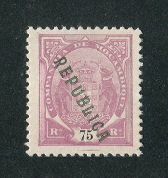 1911 - Afinsa nº 69b. Elefantes com sobrecarga local REPUBLICA. Selo de 75 reis novo SEM GOMA. Sobrecarga TIPO II. Em boas condições.