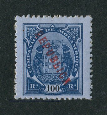 1911 - Afinsa nº 70b. Elefantes com sobrecarga local REPUBLICA. Selo de 100 reis novo COM CHARNEIRA (*) e goma original. Sobrecarga TIPO II. Em boas condições.