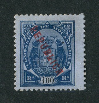 1911 - Afinsa nº 70b. Elefantes com sobrecarga local REPUBLICA. Selo de 100 reis novo SEM GOMA. Sobrecarga TIPO II. Em boas condições.