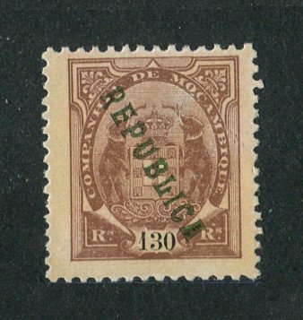 1911 - Afinsa nº 72c. Elefantes com sobrecarga local REPUBLICA. Selo de 130 reis novo SEM GOMA. Sobrecarga TIPO II. Em boas condições.