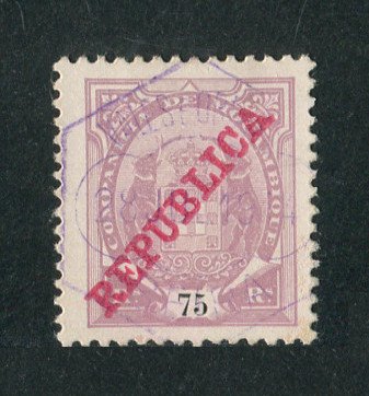1911 - Afinsa nº 84b. Elefantes com sobrecarga local REPUBLICA. Selo de 75r usado. Papel porcelana, denteado 11 1/2. ''5'' COM BANDEIRA CURTA. Em boas condições.
