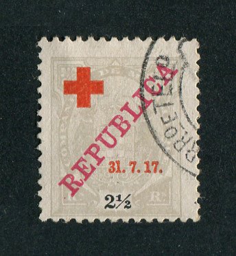 1917 - Afinsa nº 107b. Tipo Elefantes com sobrecargas REPUBLICA e CRUZ VERMELHA. Selo de 2 1/2r reis usado. VARIEDADE "1" de "31" MAIOR. Em boas condições.