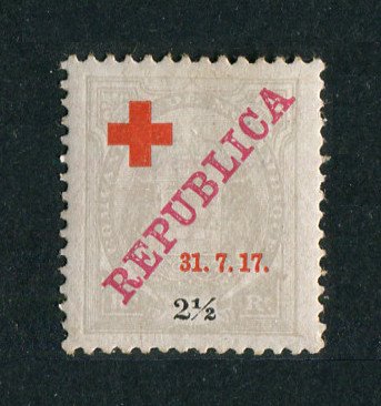 1917 - Afinsa nº 107. Tipo Elefantes com sobrecargas REPUBLICA e CRUZ VERMELHA. Selo de 2 1/2r reis novo, COM CHARNEIRA (*) e goma original. Em boas condições.