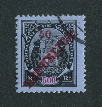 1916 - Afinsa nº105. Elefantes com sobretaxa e sobrecarga REPUBLICA. Selo de 50c/500r usado. SOBRECARGA DESLOCADA. Em boas condições.
