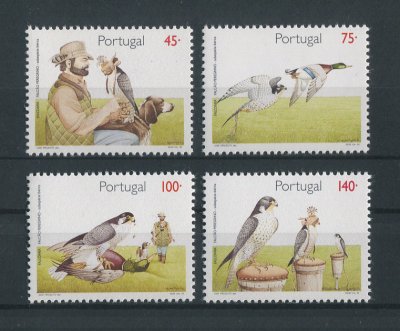 1994 - Afinsa nº 2230/2233. Protecção da Natureza - Arte de Falcoaria. Série nova sem charneira. Goma Original. Em boas condições.