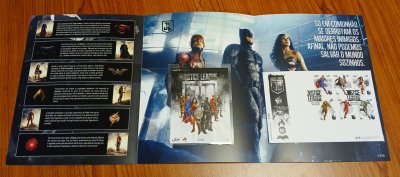 2020 - CARTEIRA ESPECIAL - Liga da Justiça - Contém o bloco nº 642A (numerado), FDC (numerado) e a série completa nº 5288/5293. Em boas condições. (apenas foram emitidas 3000 exemplares)