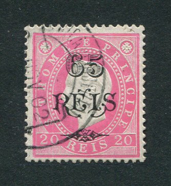 1902 - Afinsa nº 61. D. Luis com sobretaxa. Selo de 65r/20r usado. Dentado 13 1/2. Em boas condições.