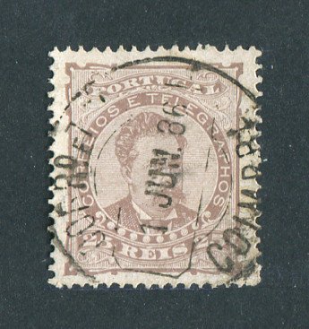 1882/83 - Afinsa nº 57b. D. Luis I de frente. Selo de 25 reis usado. Papel porcelana, denteado 13 1/2. CARIMBO DE COIMBRA. Em boas condições.