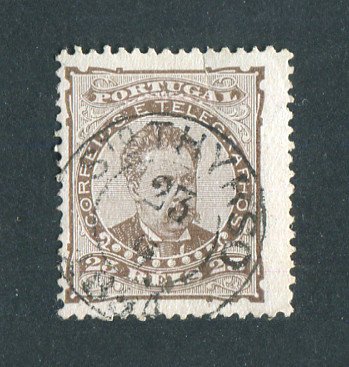 1882/83 - Afinsa nº 57b. D. Luis I de frente. Selo de 25 reis usado. Papel porcelana, denteado 13 1/2. CARIMBO DE SANTO TIRSO. Em boas condições.