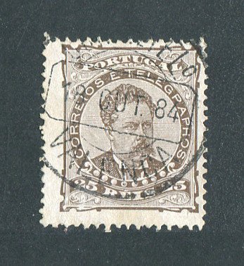1882/83 - Afinsa nº 57b. D. Luis I de frente. Selo de 25 reis usado. Papel porcelana, denteado 13 1/2. CARIMBO DE VALENÇA. Pequena transparência.