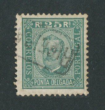 1892 - Afinsa nº 5a. D. Carlos I. Selo de 25 reis usado. Papel porcelana, denteado 11 1/2. Com Carimbo NOMINATIVO da RIBEIRA. Pequenas transparências.