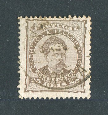 1882/83 - Afinsa nº 57a. D. Luis I de frente. Selo de 25 reis usado. Papel porcelana, denteado 12 1/2. CARIMBO DE BRAGA. Em boas condições.