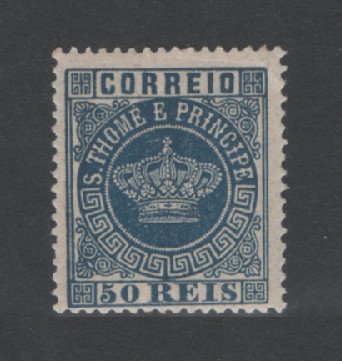 1881 - Afinsa nº 14d. Tipo Coroa. Selo de 50 reis novo, COM CHARNEIRA (*) e goma original. AZUL. Denteado 13 1/2. Em boas condições.