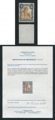 1903 - Afinsa nº 48. D. Carlos I com sobrecarga local ''PROVISORIO''. Selo de 15 reis novo, SEM GOMA. Com CERTIFICADO DE PERITAGEM. Em boas condições.