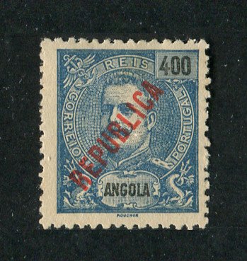 1914 - Afinsa nº 164. D. Carlos I com sobrecarga local REPUBLICA. Selo de 400r novo sem goma como emitido. Em boas condições.