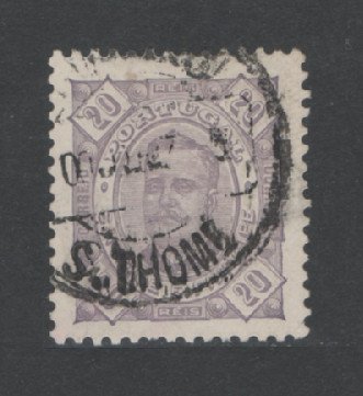 1893 - Afinsa nº 34. D. Carlos I. Selo de 20 reis USADO. Em boas condições.