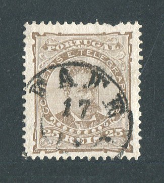 1882/83 - Afinsa nº 57a. D. Luis I de frente. Selo de 25 reis usado. Papel porcelana, denteado 12 1/2. CARIMBO DE FAFE. Tem um denteado irregular.