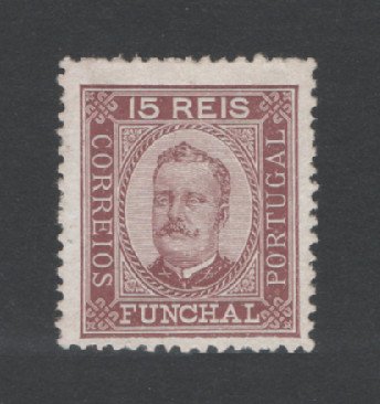 1892 - Afinsa nº 3. D. Carlos I. Selo de 15 reis novo, SEM GOMA. Denteado 12 1/2. Em boas condições.