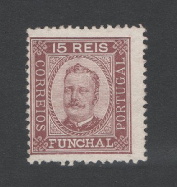 1892 - Afinsa nº 3. D. Carlos I. Selo de 15 reis novo, SEM GOMA. Denteado 12 1/2. Em boas condições.