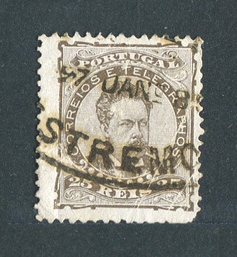 1882/83 - Afinsa nº 57a. D. Luis I de frente. Selo de 25 reis usado. Papel porcelana, denteado 12 1/2. CARIMBO DE ESTREMOZ. Vários defeitos.