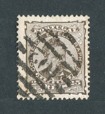 1882/83 - Afinsa nº 57a. D. Luis I de frente. Selo de 25 reis usado. Papel porcelana, denteado 12 1/2. Carimbo nº 102 - Pombal (2ª Reforma). Em boas condições.