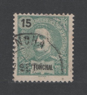 1898 - Afinsa nº 27. D. Carlos I. Selo de 15 reis USADO. Em boas condições.