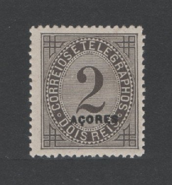 1885 - Afinsa nº 51. Taxa de Telegramas. Selo de 2 reis NOVO, COM CHARNEIRA (*) e goma original. Sobrecarga a preto, denteado 12 1/2. Em boas condições.