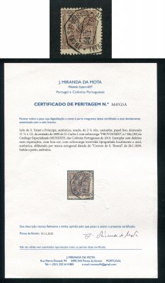 1899 - Afinsa nº 58A. D. Carlos I com sobrecarga local PROVISORIO. Selo de 2 1/2 reis usado. Denteado 11 1/2. SOBRECARGA INVERTIDA. Em boas condições. Com CERTIFICADO DE PERITAGEM (CERTIFICATE).
