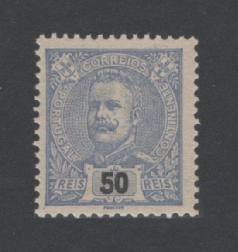 1898 - Afinsa nº 142. D. Carlos I. Novas Cores e Valores. Selo de 50 reis novo SEM CHARNEIRA (**) e com goma original. Em boas condições.