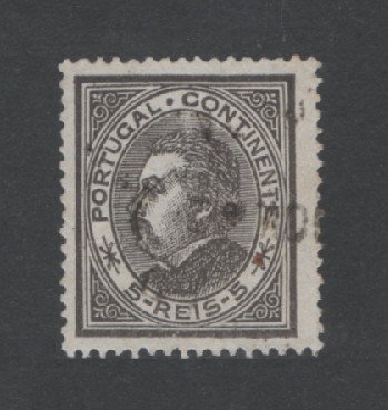 1880/81 - Afinsa nº 52B. D. Luis I, de perfil. Selo de 5 reis usado. Papel liso, denteado 13 1/2. Em boas condições.