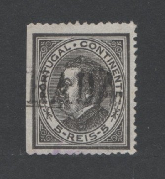1880/81 - Afinsa nº 52. D. Luis I, de perfil. Selo de 5 reis usado. Papel liso, denteado 12 1/2. Com Carimbo NOMINATIVO da Mealhada. Tem o denteado irregular.