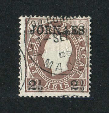 1892 - Afinsa nº 43c. D. Luis I com sobretaxa. Selo de 2 1/2r/40r usado. Denteado 13 1/2. Em boas condições.