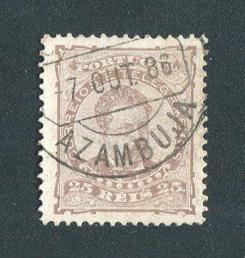 1882/83 - Afinsa nº 57d. D. Luis I de frente. Selo de 25 reis usado. Papel liso, denteado 12 1/2. CARIMBO DA AZAMBUJA. Em boas condições.