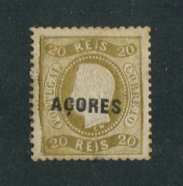 1868 - Afinsa nº 9. D. Luis I. Fita curva denteado. Selo de 20 reis NOVO, COM CHARNEIRA (*). Goma não original (regomado) e pequena transparência.