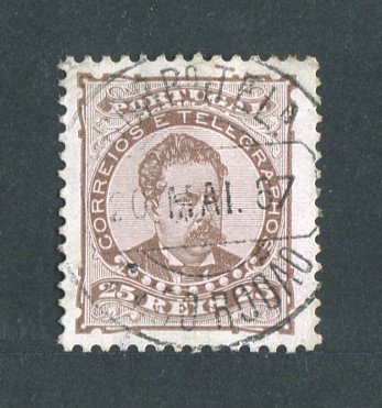 1882/83 - Afinsa nº 57. D. Luis I de frente. Selo de 25 reis usado. Papel porcelana, denteado 11 1/2. CARIMBO DE VILA VELHA DE RODÃO. Pequena transparência.