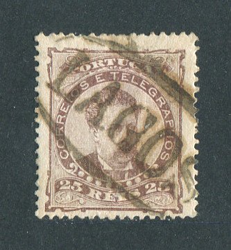 1882/83 - Afinsa nº 57e. D. Luis I de frente. Selo de 25 reis usado. Papel liso, denteado 13 1/2. CARIMBO NOMINATIVO - LAGOS. Em boas condições.