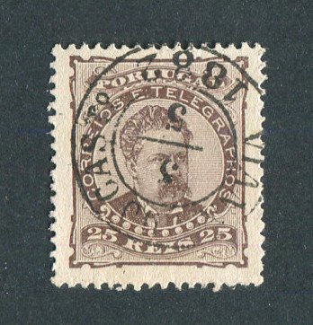 1882/83 - Afinsa nº 57e. D. Luis I de frente. Selo de 25 reis usado. Papel liso, denteado 13 1/2. CARIMBO DE VIANA DO CASTELO. Em boas condições.