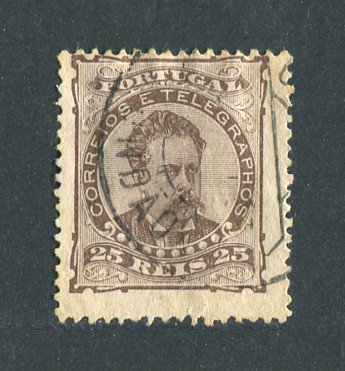 1882/83 - Afinsa nº 57e. D. Luis I de frente. Selo de 25 reis usado. Papel liso, denteado 13 1/2. CARIMBO DO FUNDÃO. Em boas condições.